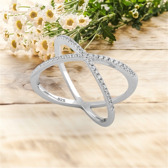 NWOT Solid Sterling Silver Overlapping X CZ Ring - Picture 1 of 16